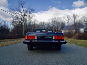 Mercedes-Benz 560 SL 1986 года  (NA)
